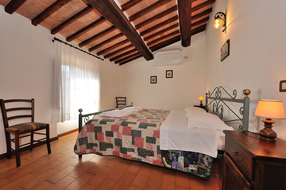 Relais Borgo Torale Hotel Passignano sul Trasimeno Esterno foto