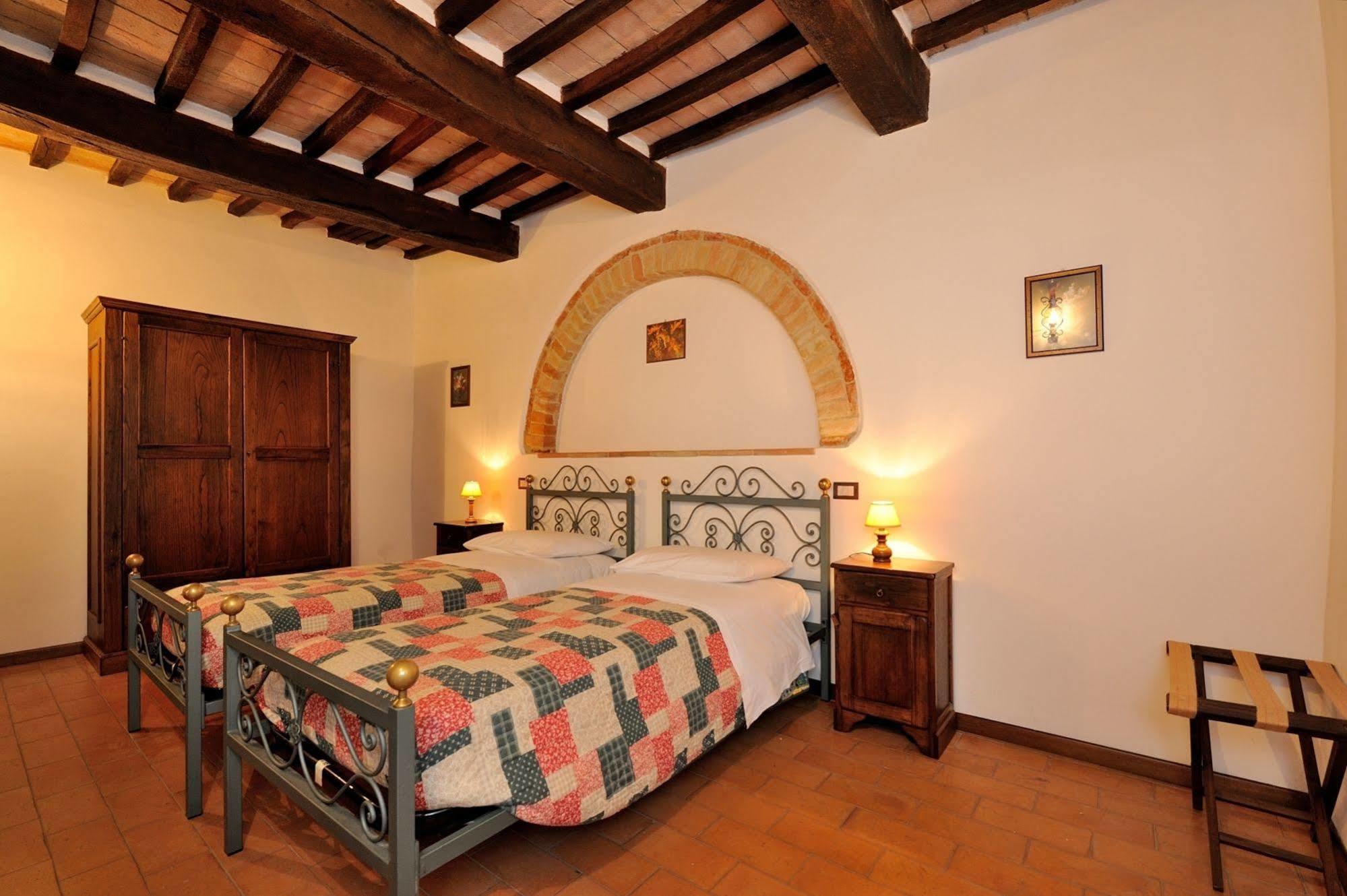 Relais Borgo Torale Hotel Passignano sul Trasimeno Esterno foto